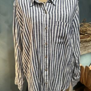 Oversized Linen Button Down Size XL